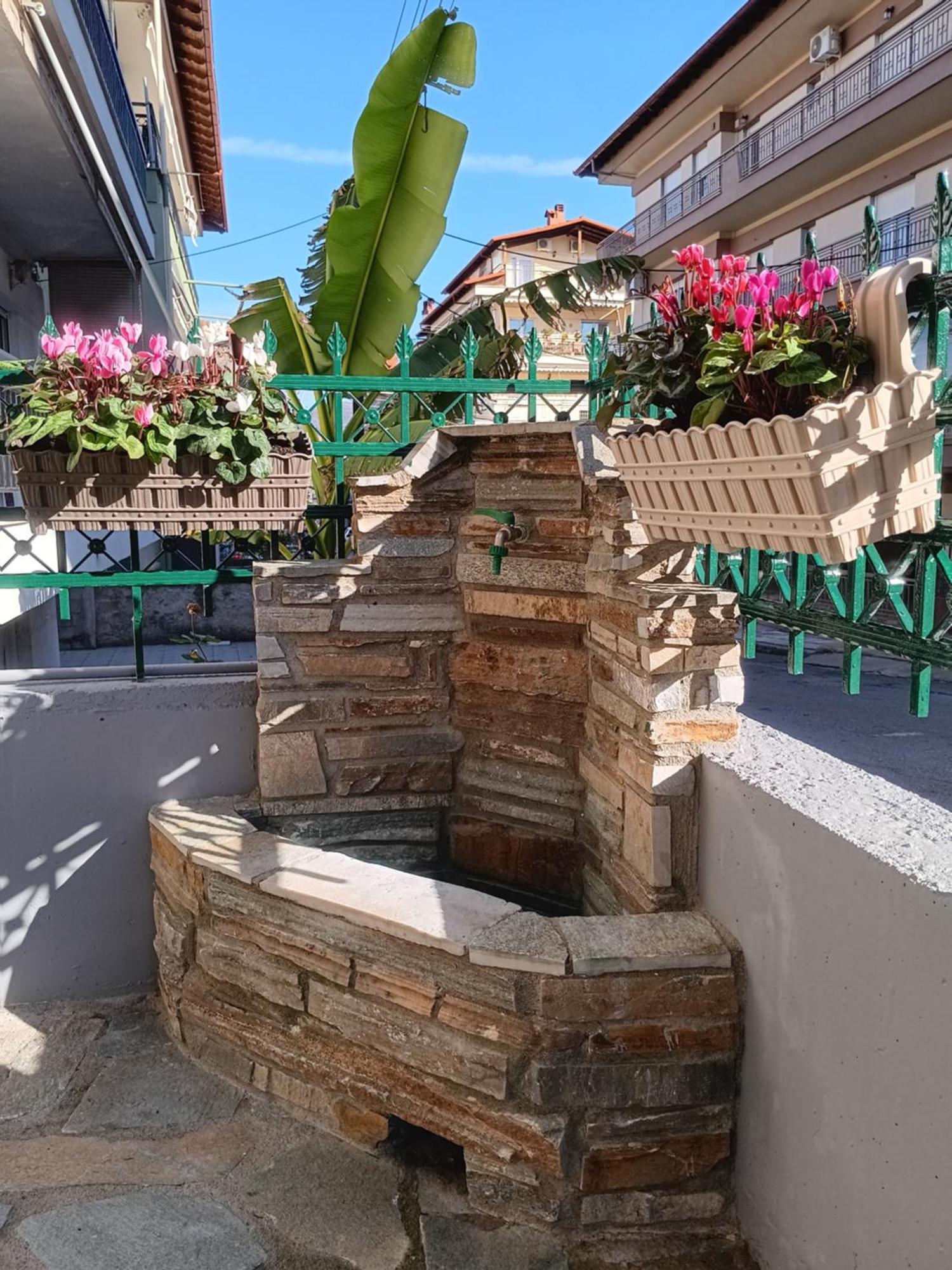 Stone House - Bike Friendly Home 埃泽萨 外观 照片